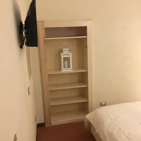 10 Via Della Lama ברשה